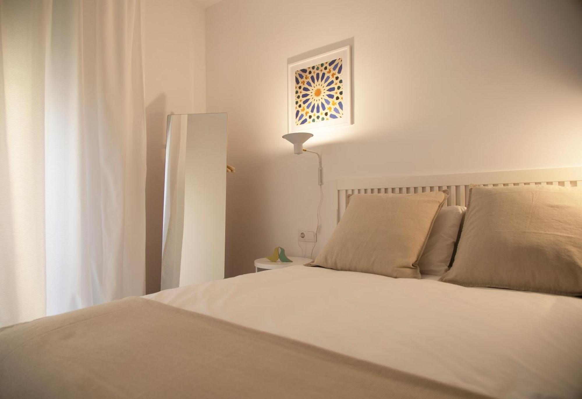 Reyes Catolicos II Suite Apartment Seville Luaran gambar